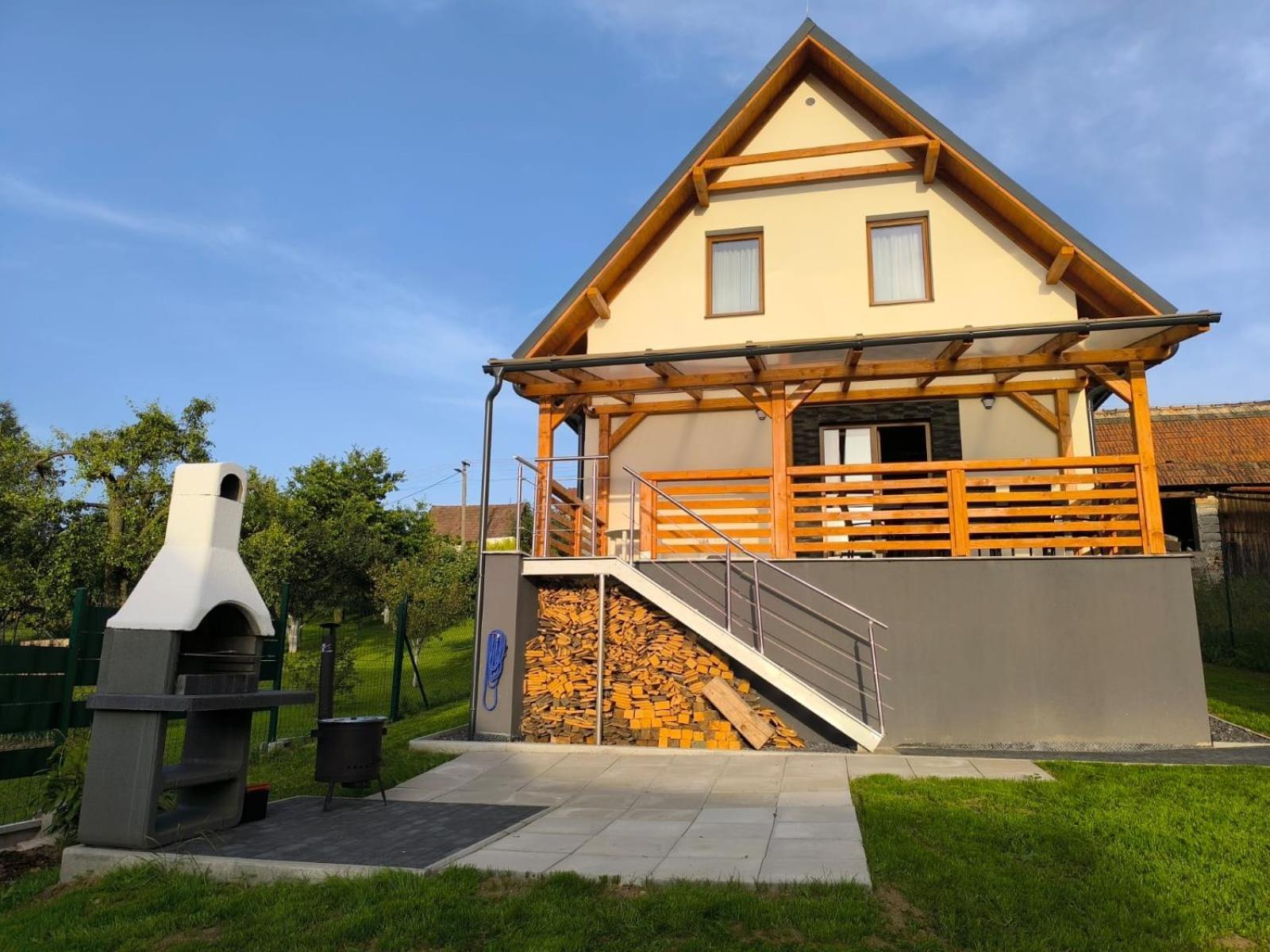 Chata Zavazka Zavazna Poruba Exterior photo